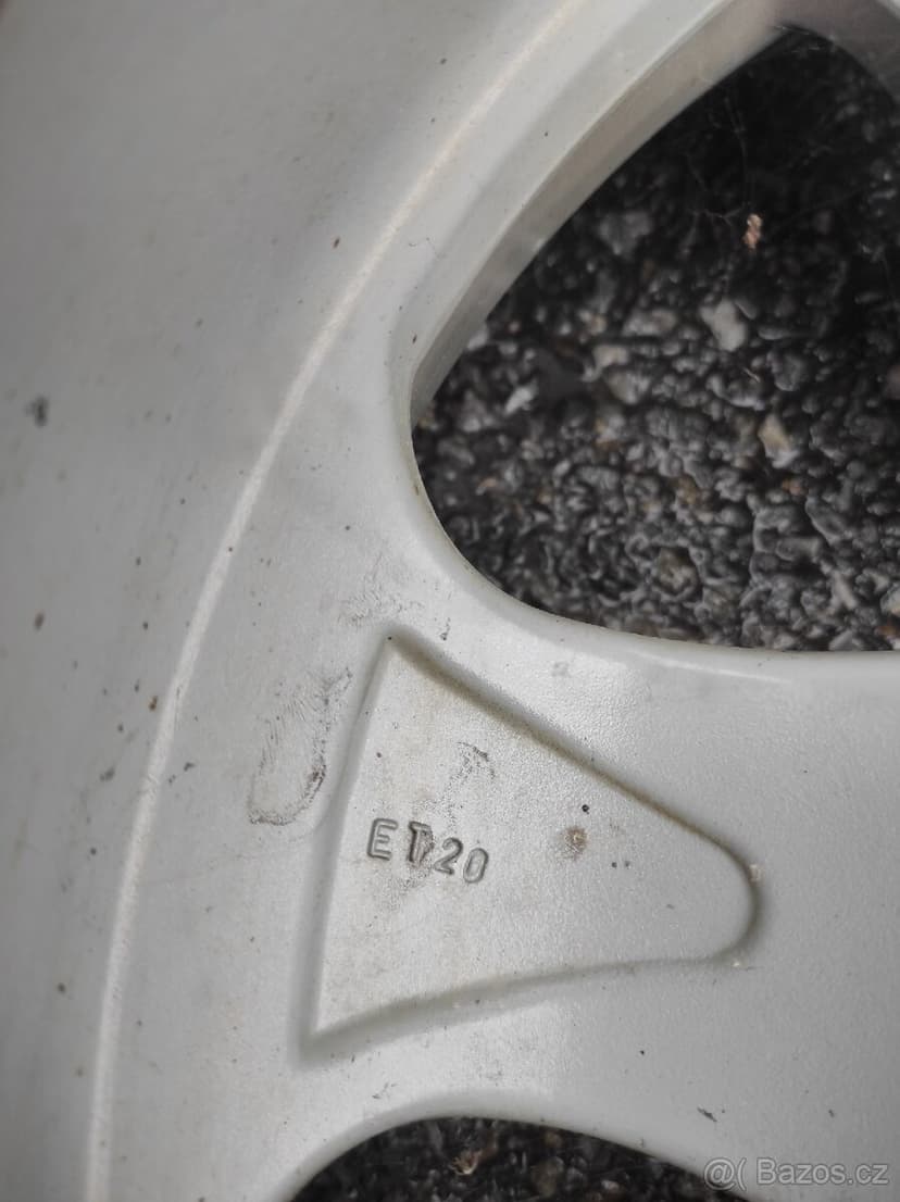 ALU disky na Toyota Hilux 8J x 17