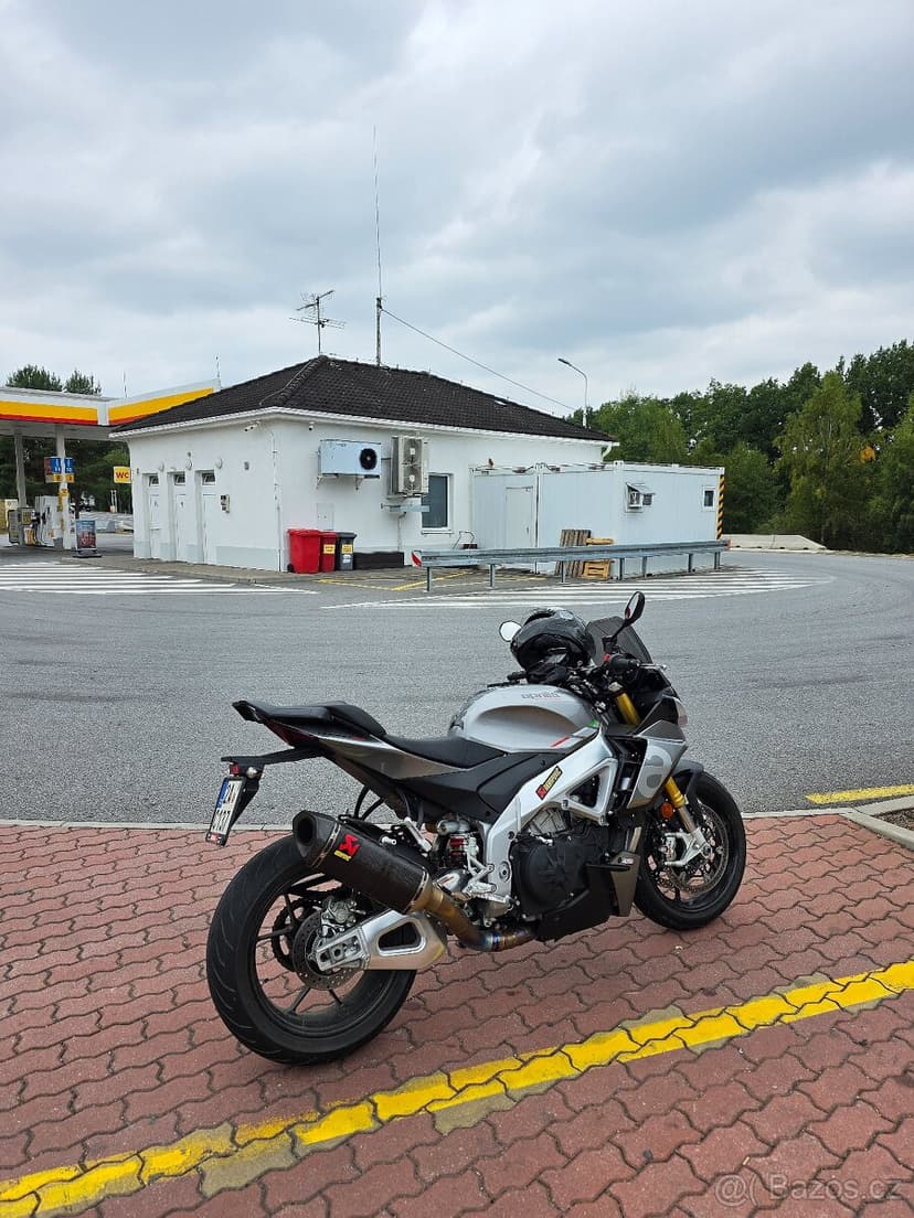 Aprilia Tuono V4 1100RR - ČR, stav nové motorky, Akrapovič
