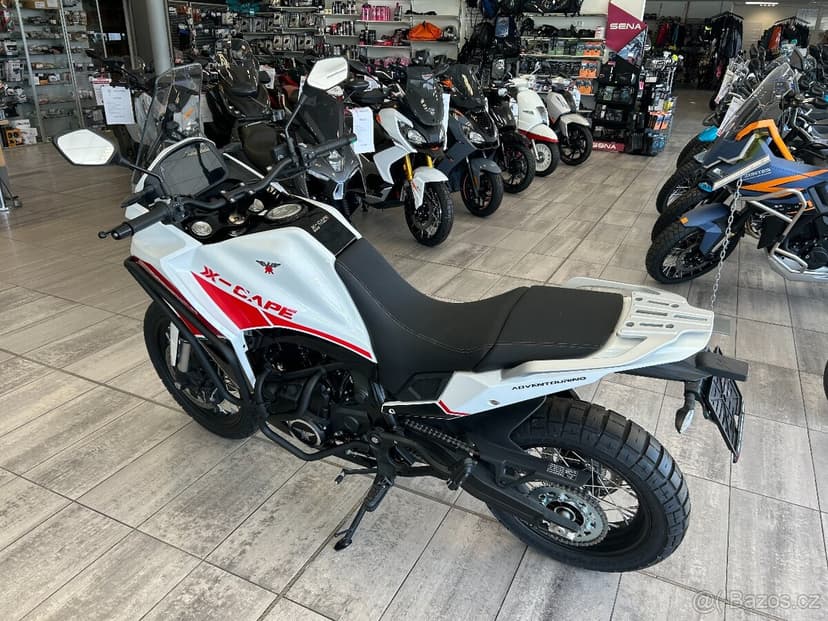 Moto Morini X-Cape 650 2025 - sada kufrů zdarma