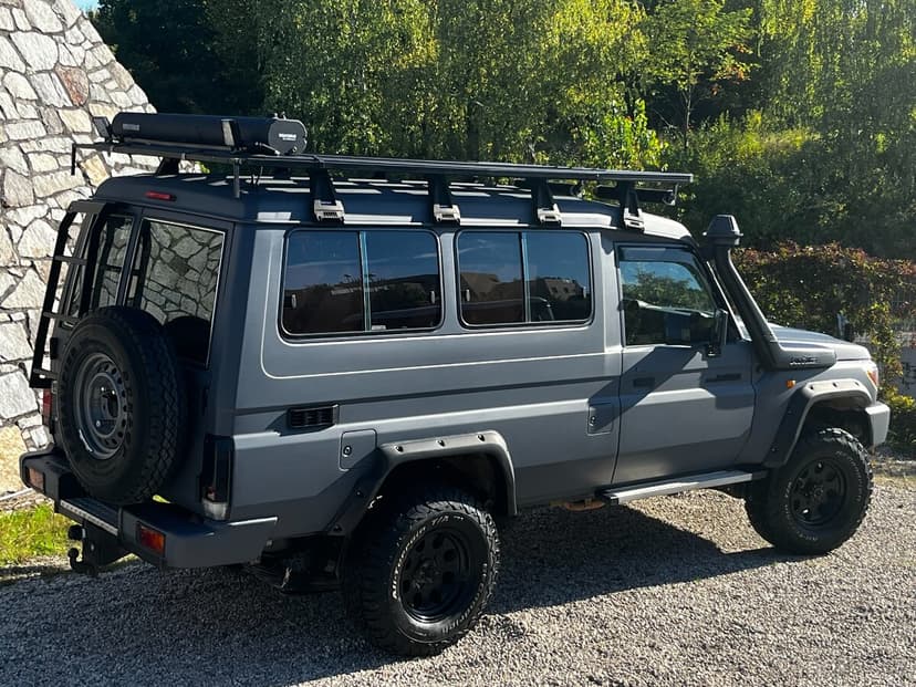 Toyota Land Cruiser 4,0 GRJ 78, TOP VÝBAVA, servis