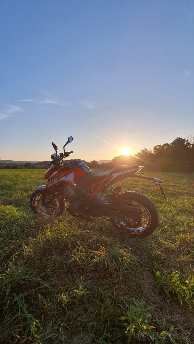 KTM DUKE 125
