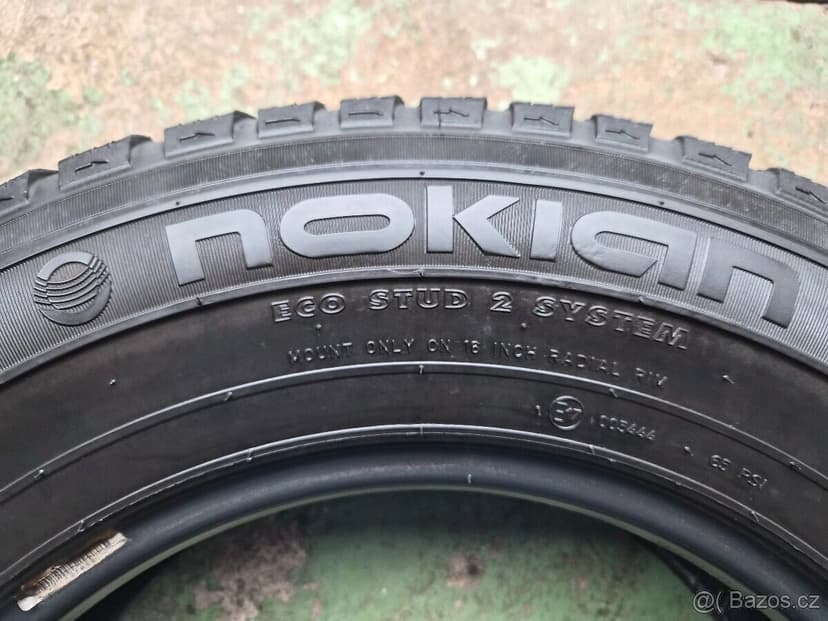 Pár zimních dodávkových pneu Nokian Hakkapeliitta 205 R16C