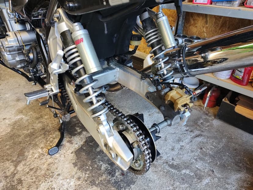 Honda CB 1300 - zadný blatník