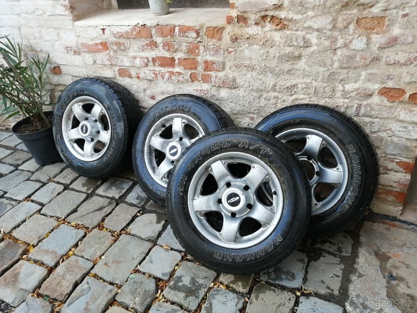 DISKY, ELEKTRONY, PNEUMATIKY SUZUKI JIMNY