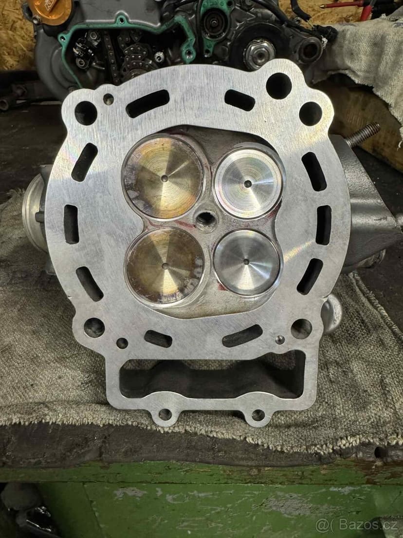 Ktm 690 sm NOVÝ MOTOR ktm 690sm