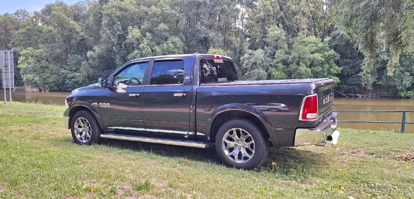 DODGE RAM 1500 5.7 HEMI,LIMITED,VZDUCH