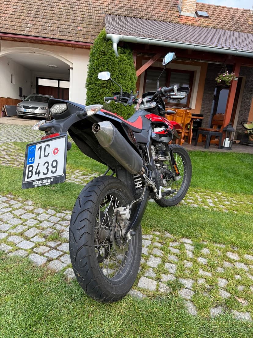 Motorka 125 ccm Aprillie rx 125