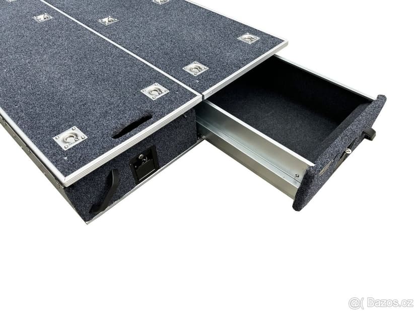 Expediční zásuvkový systém - pro mnoho typů vozidel