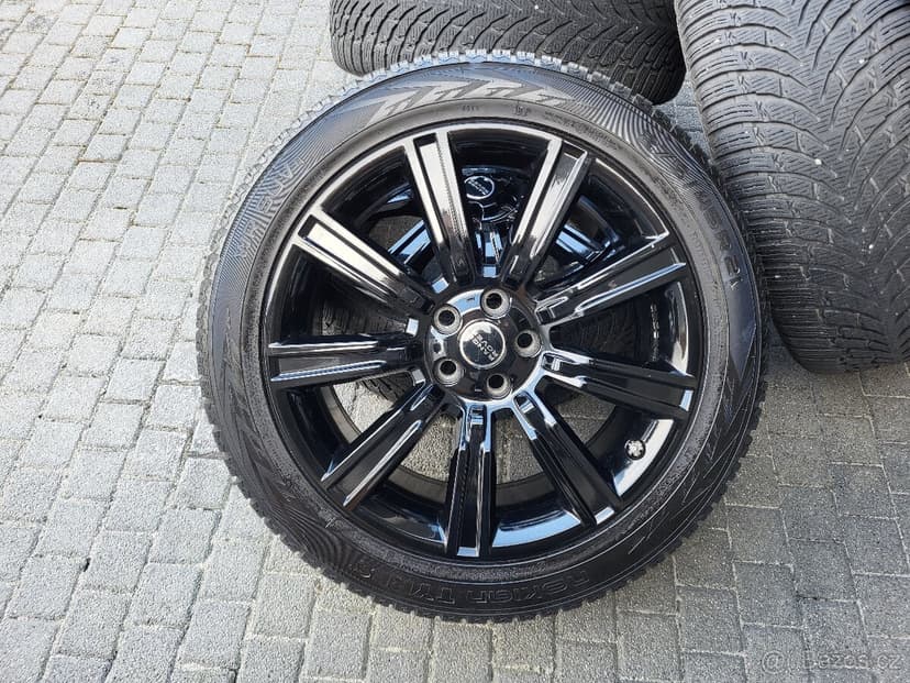 Zimní originální alu kola 275/45/21 Range Rover Sport