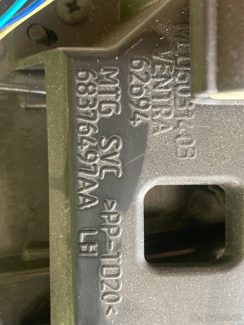 Zadní LED světlo levé Jeep Wrangler 68376497AA