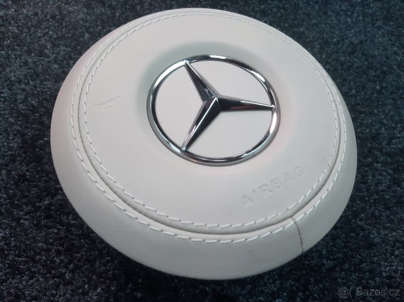 Mercedes Airbag bezpečnostní pás palubní deska