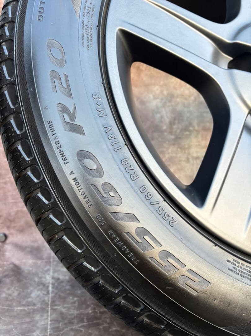 Originální alu kola Land Rover Defender 255/60R20