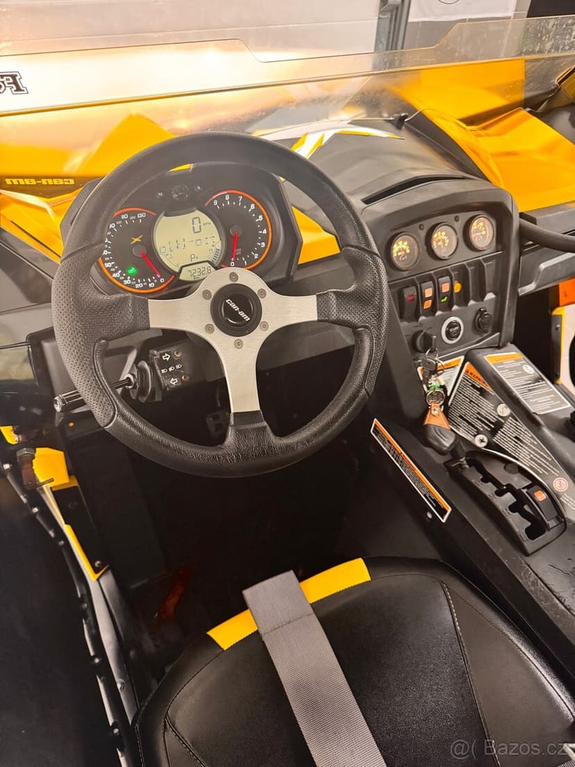 Can-Am Maverick 1000R Rok výroby: 2014