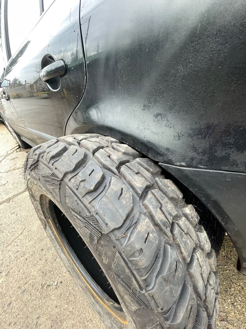 Offroad pneu Kumho 195 R15 100Q s disky 5x100