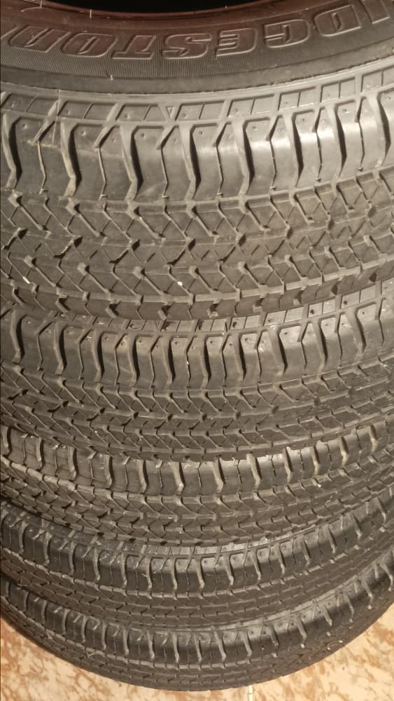 Letni pneu Bridgestone Dueler H/T 684 205/70R15 M+S