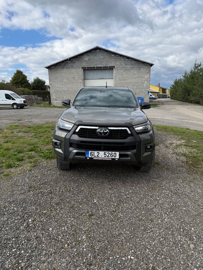 Hilux 2.8d Invincible sport