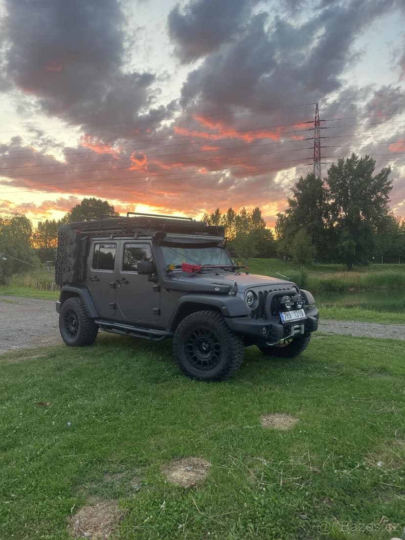 Jeep Wrangler střešní nosič / zahrádku