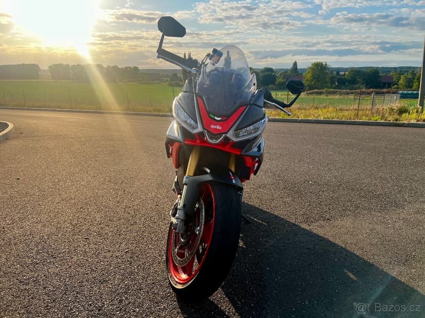 Aprilia Tuono V4 Factory