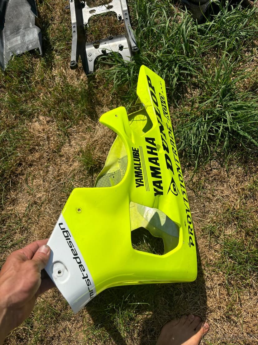 Laminaty leseni nafuk podsedadlovy ram Yamaha R1 15-19