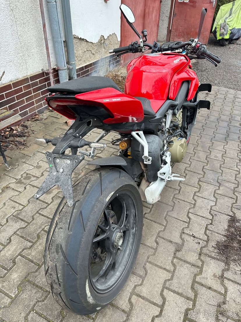 Ducati Streetfighter V4s