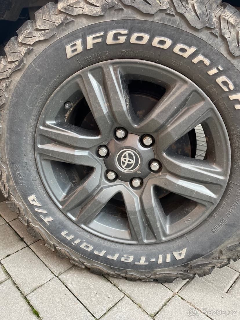 Prodám Toyota Hilux