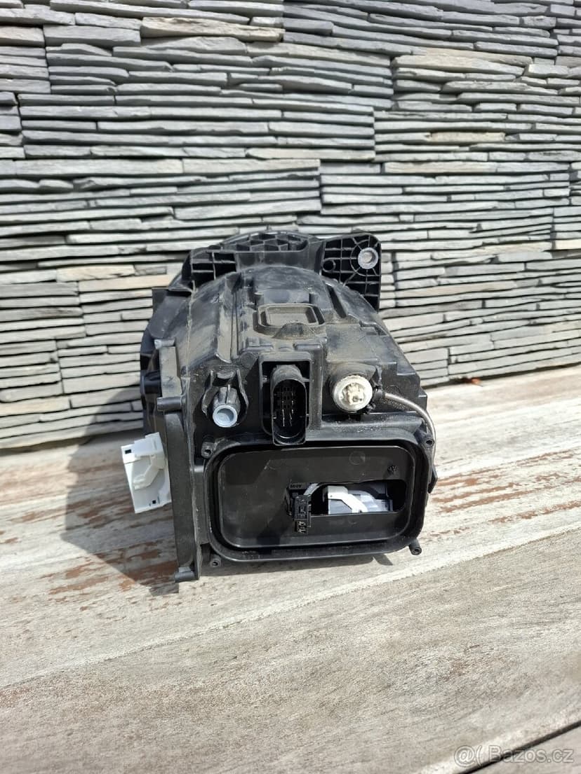 Mercedes-Benz G-class - přední světlomet | A4639067201