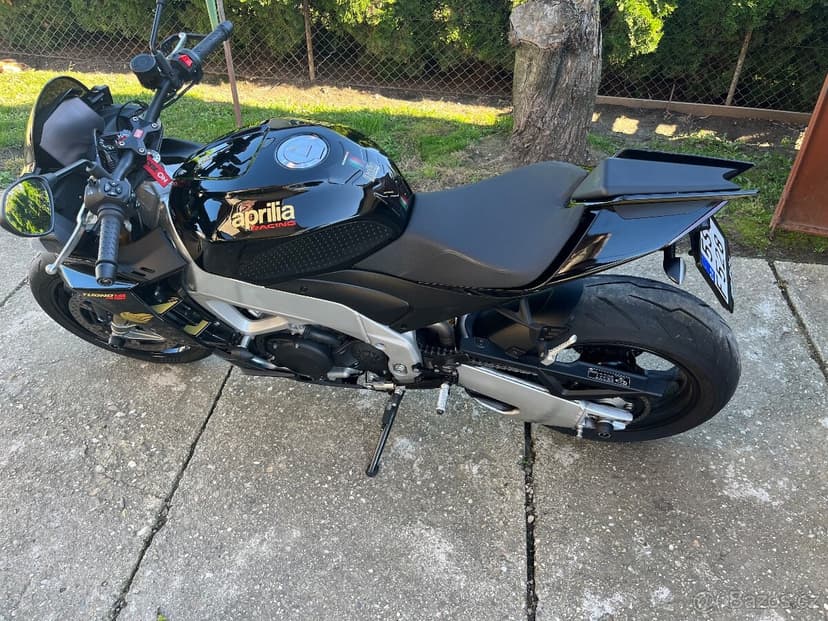 Aprilia Tuono V4  1100 Factory