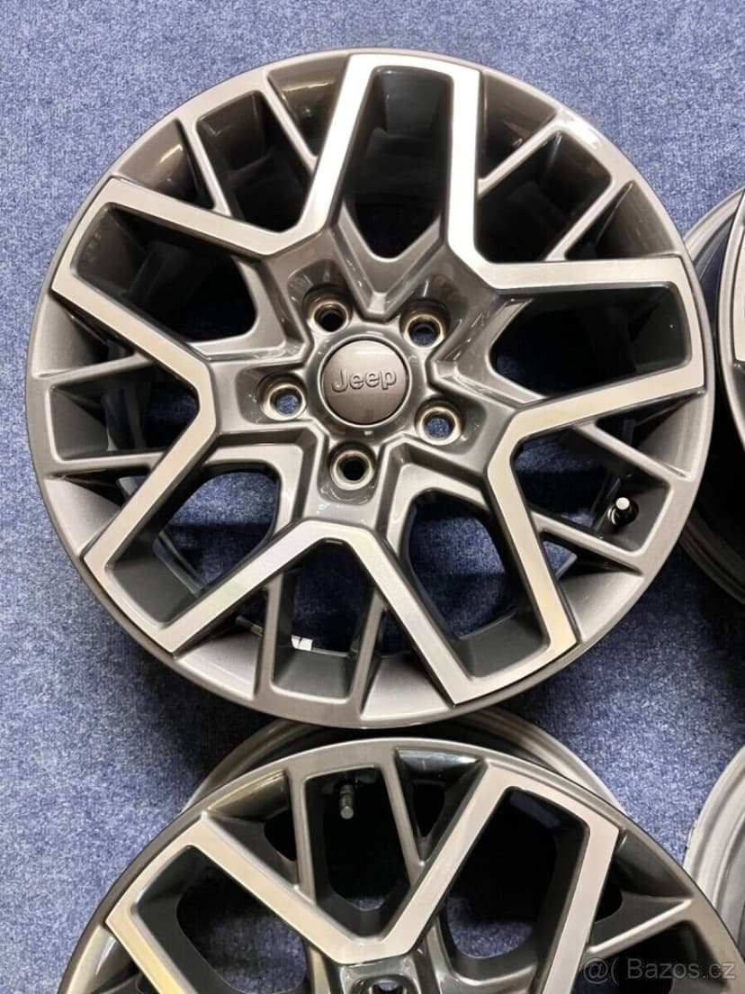 5x127 R18 originál Jeep Wrangler JL rok 2022