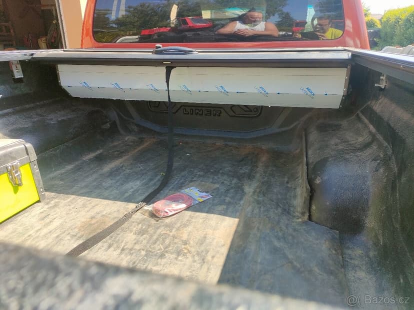 Roleta korby Toyota Hilux od 2015