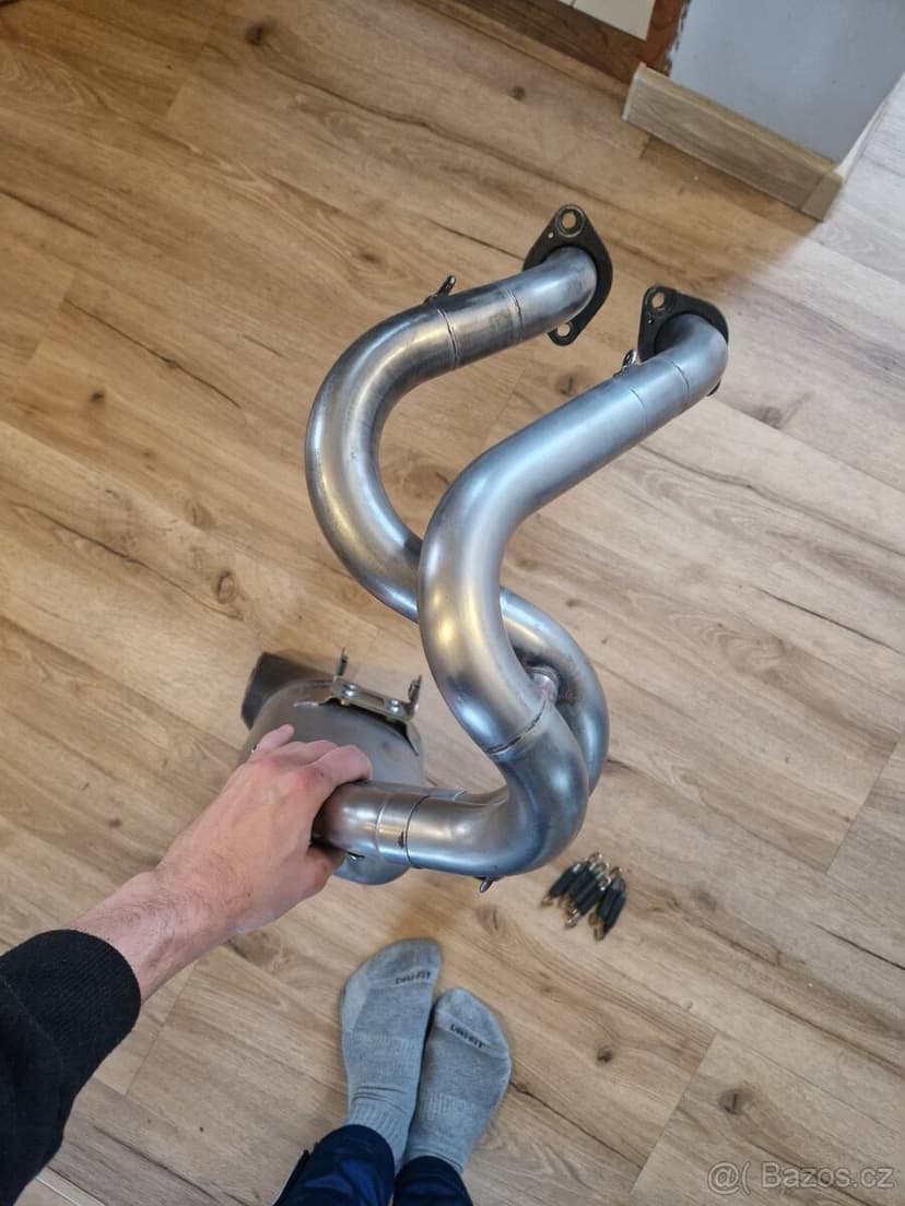 Kawasaki Z650 Akrapovič