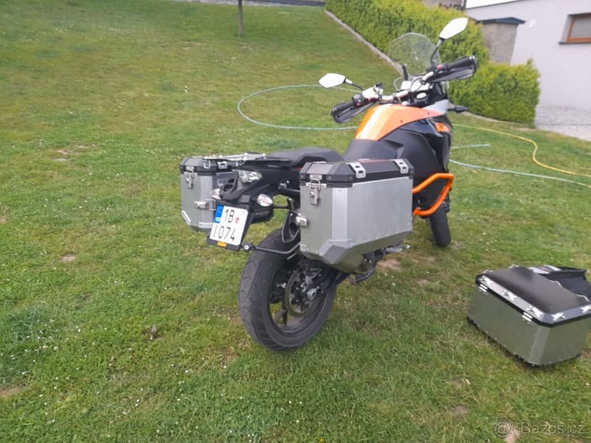 KTM 1050 ADVENTURE