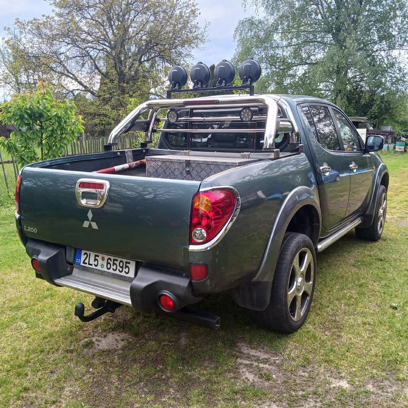 Mitsubischi L 200 2,5 DC 100kw 4x4