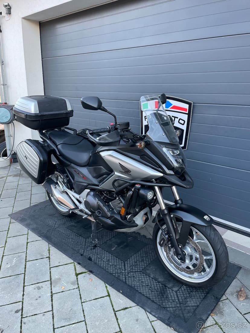 Honda NC 750X DCT rok 2018 3 x kufr