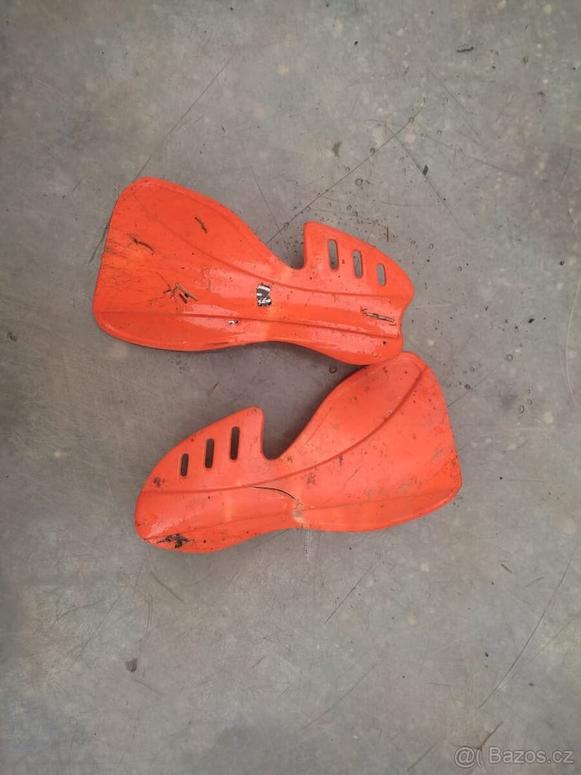 KTM EXC 520 - plasty