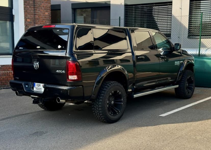 Dodge RAM 1500 Sport / 285 kW, rok 2017, benzín, automat