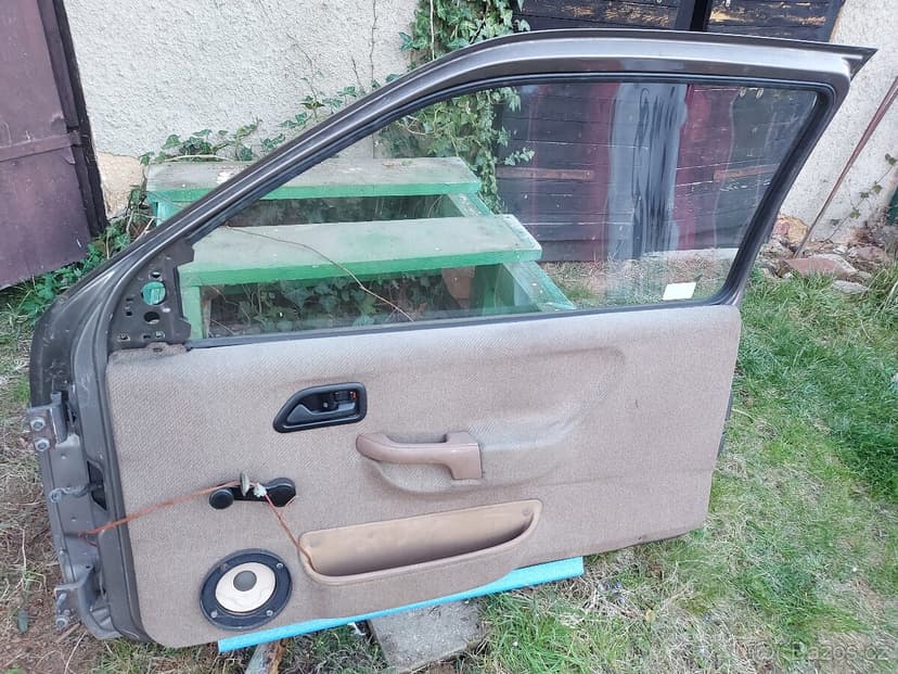 Dveře Ford Sierra coupe /XR4