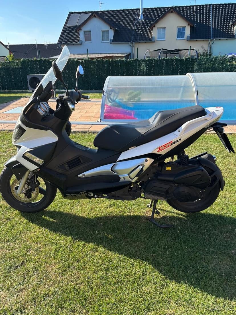 Aprilia SR MAX 125