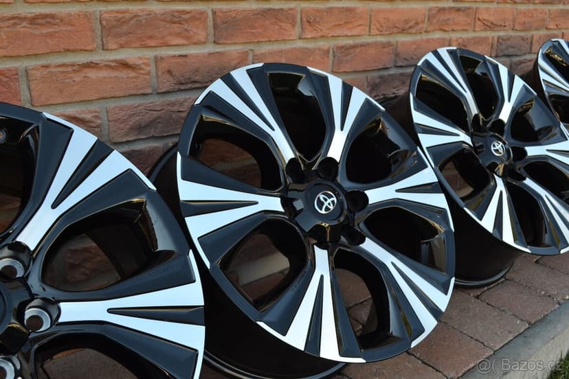 6x139,7 R19 org. Toyota Hilux nebo Land Cruiser