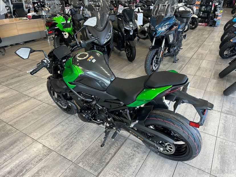 Kawasaki Z 900 2026