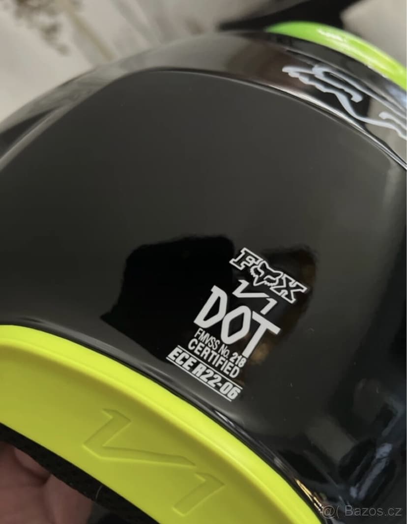 Helma na moto FOX V1