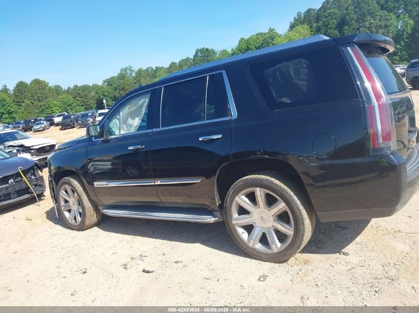 Cadillac Escalade IV 6.2 V8 - díly