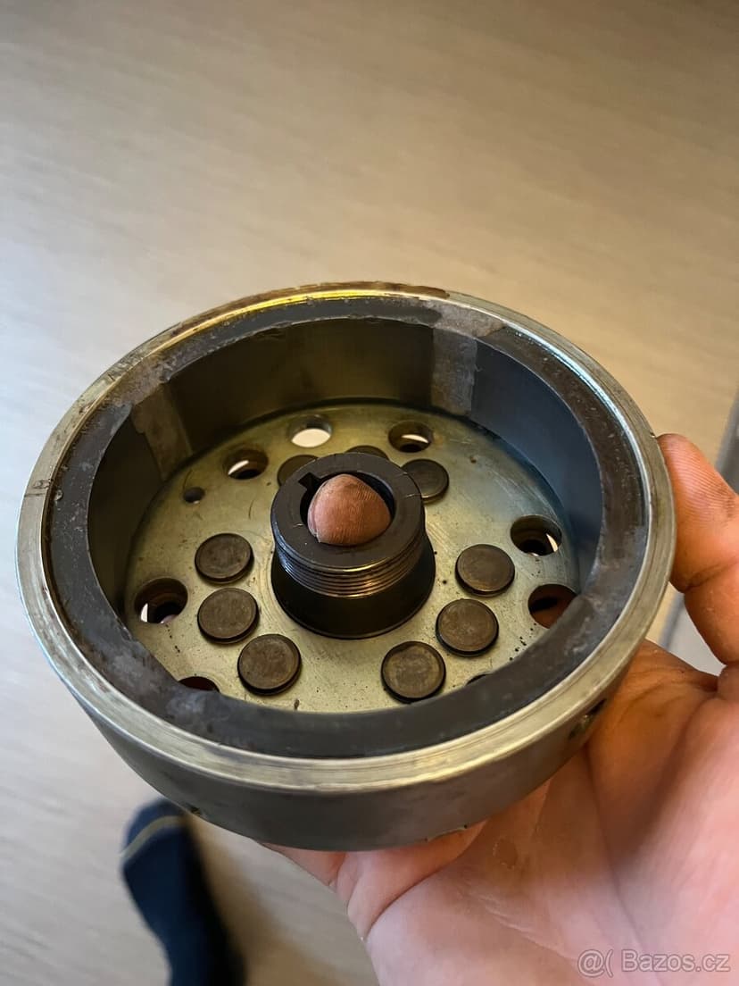 Opravuji magneta Cagiva  Husqvarna repas magneto