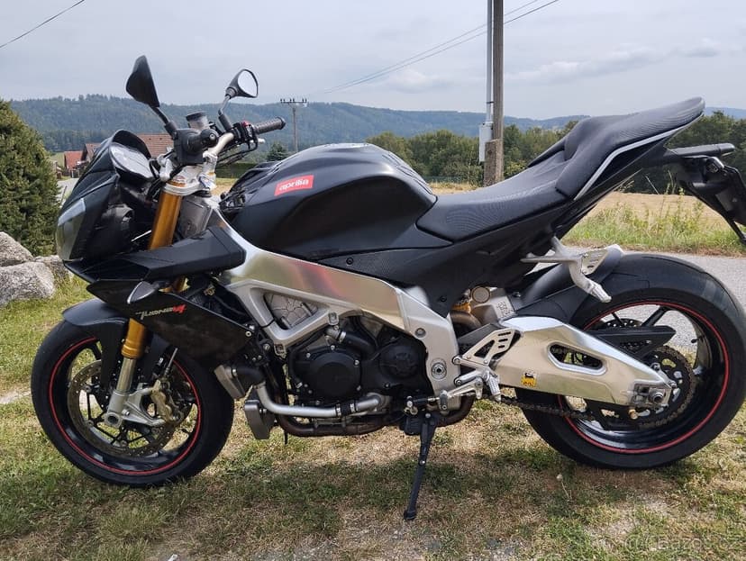 Aprilia Tuono V4