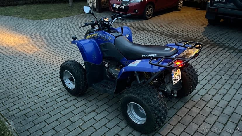 Polaris Phoenix 200 s bílou SPZ