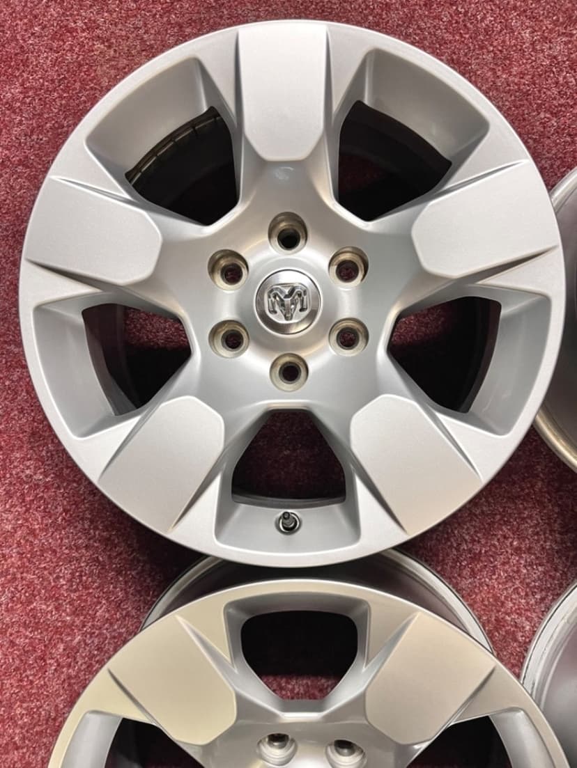 6x139.7 R18 Orig. Alu disky Dodge RAM 5.Generace TOP