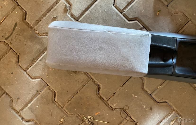 Ford Sierra mk2 loketní opěrka