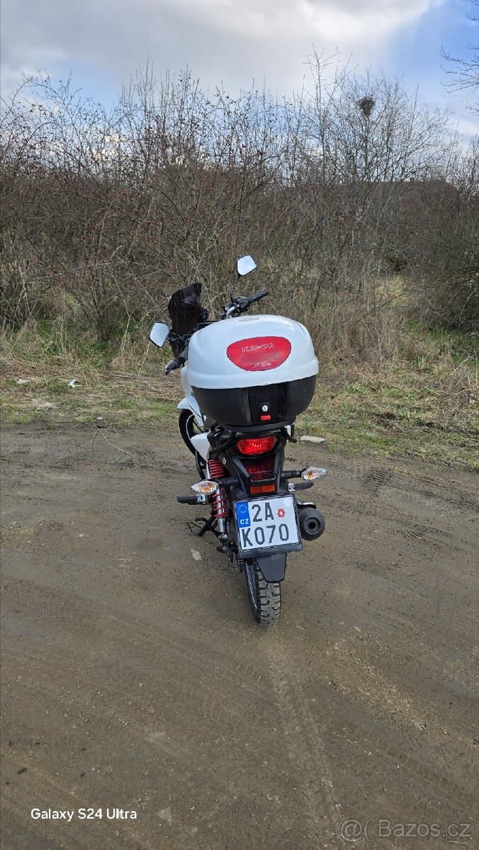 Honda CBF 125 r.v. 2016 A1 najeto 23900.