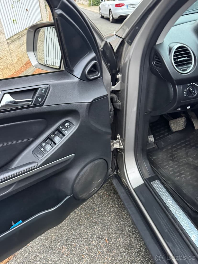 Mercedes-Benz ML 350 CDI AMG SportPaket-splátky bez registru