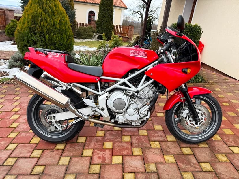 Honda CX, Kawasaki ZX9R, Suzuki GS, RF, Yamaha TRX, Triumph