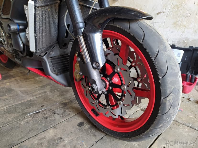 Aprilia Tuono RSV 1000